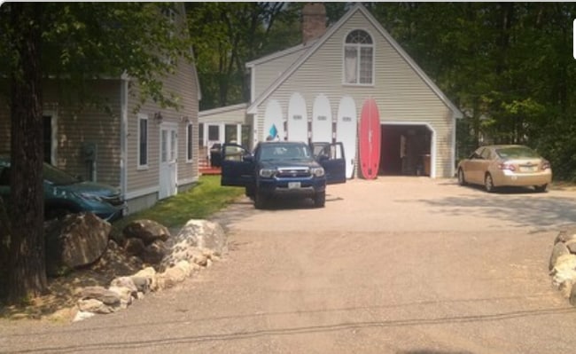 Building Photo - 16 Meditation Ln