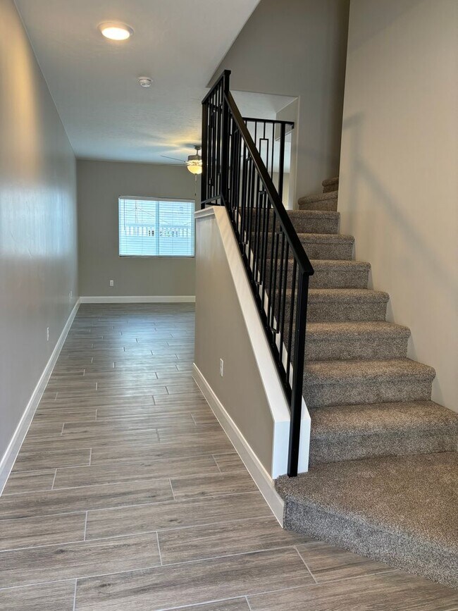 Photo - Beautiful Townhome!