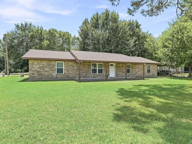 Photo - 620 Blueberry St