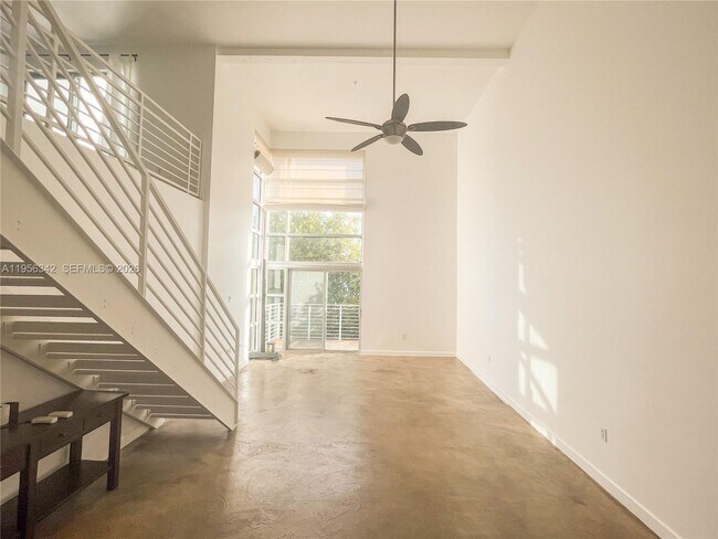 7744 Collins Ave Unit 19