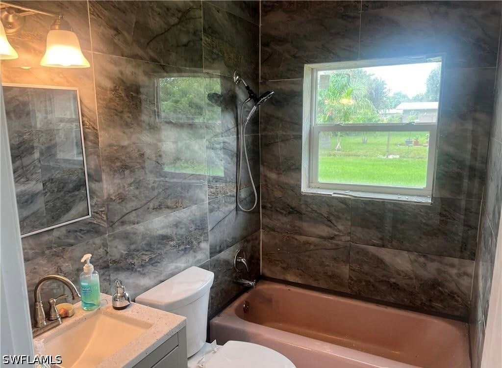 Photo - 160 Brooks Rd