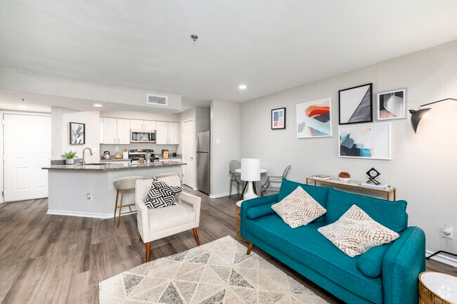 1 habitación, 1 baño, 576 pies cuadrados, sala de estar - Elme Alexandria