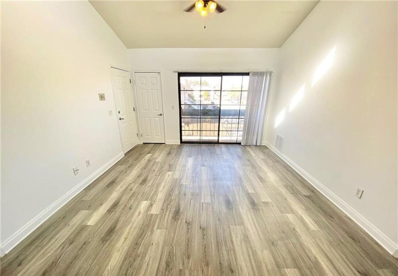 Photo - LIMITED TIME MOVE IN SPECIAL  WITH THIS COZY 1 BEDROOM TOP FLOOR CONDO