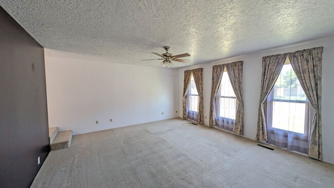 Photo - One level home with lots of character in Hillsboro.