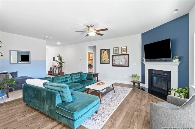 Photo - 143 Western pine Wy