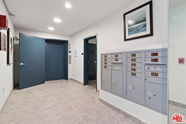 Photo - 132 Rosemont Ave Unidad 101