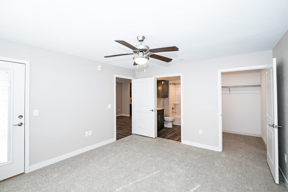 Centennial Park Apartments