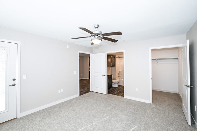 Centennial Park Apartments