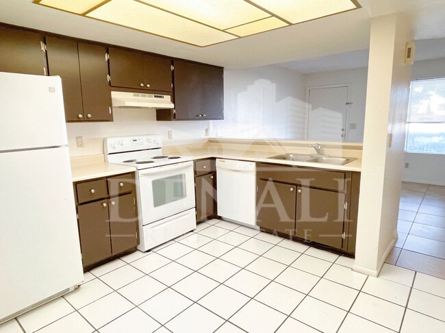 Photo - 19601 N 7th St Unit 1008