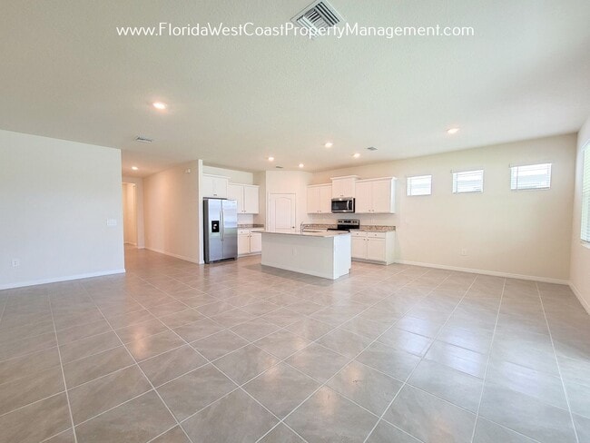Photo - COOL COASTAL 4 BED/2 BATH HOME! PALISADES LAKEWOOD RANCH! COMMUNITY POOL/FITNESS ROOM!