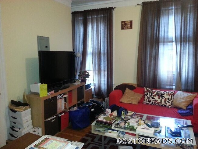 Photo - 6 Symphony Rd Unit 3