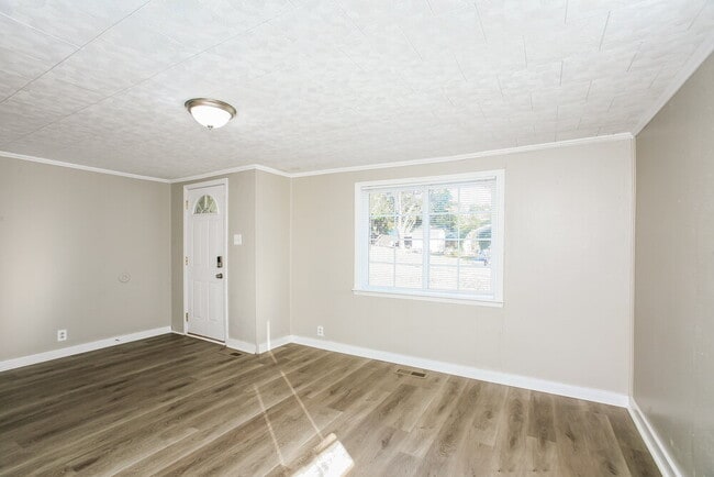 Photo - 903 Jackson St