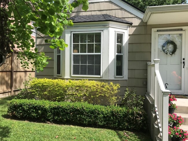 Photo - 4106 Milton St