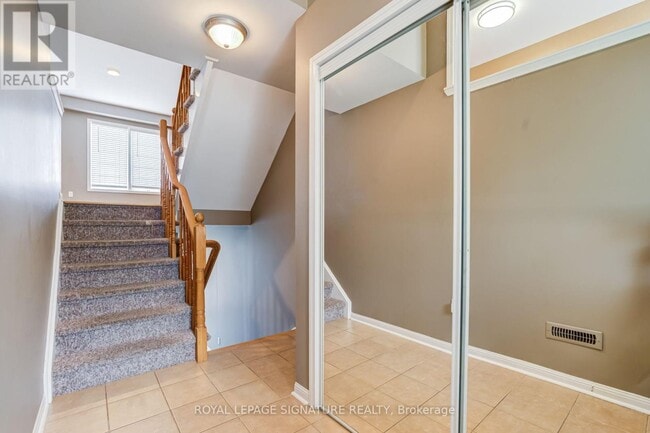 Photo - 250 Richvale Dr S