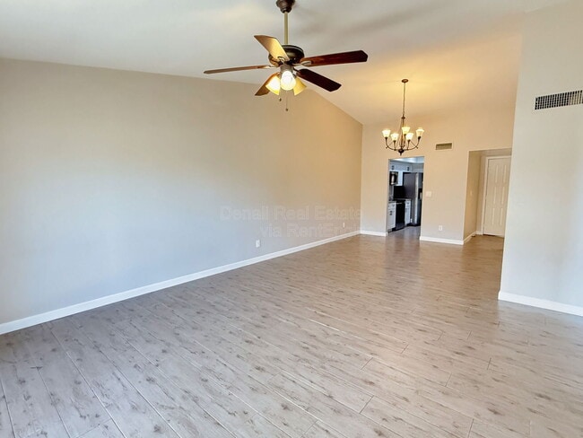 Photo - 2605 W Willow Ave