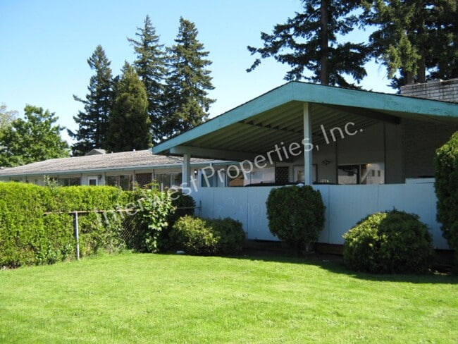 Building Photo - 11706 E Burnside St Unit 11714