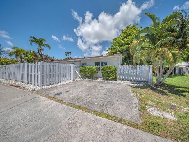 Photo - 2019-2023 NE 15th Ave Unidad 2023 ne 15th ave
