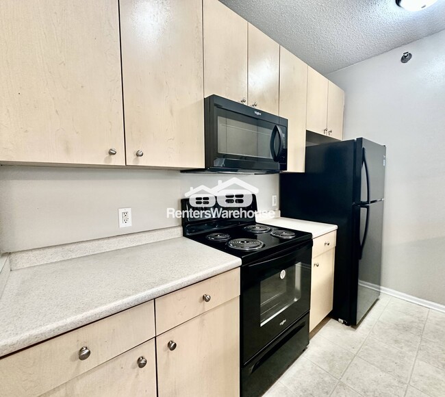 Photo - 2323 E Porter Ave Unidad 80