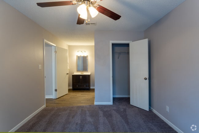 2HAB, 2BA - Villas West