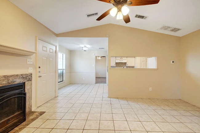 Photo - 619 Luther Dr Unit B1