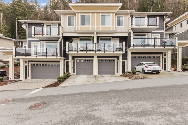 Building Photo - Townhouse for Rent – Hillcrest Lane, Chilliwack Unit 70