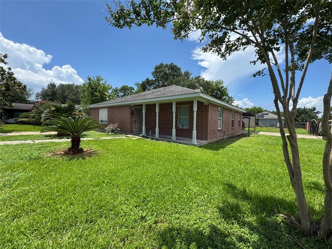 Photo - 5967 Southgood St House