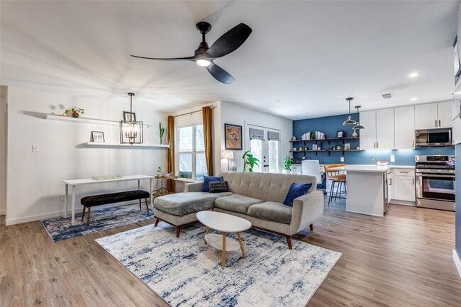 Photo - 11405 Bristle Oak Trail