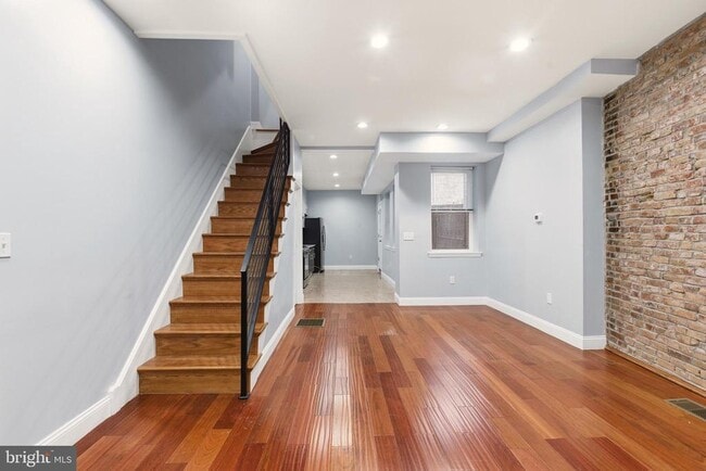 Photo - 909 N 4th St