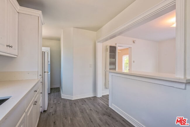 Photo - 254 5th Ave