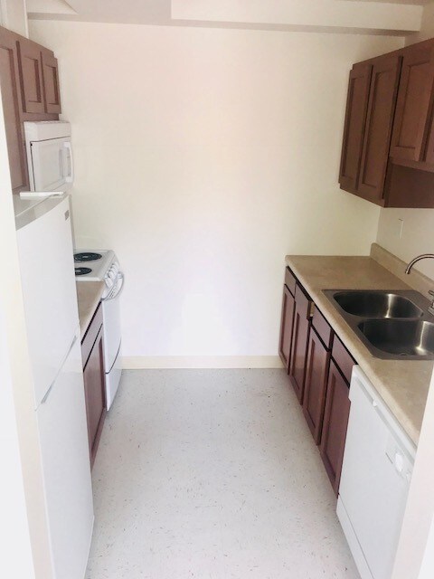 Photo - San Remo Apartments