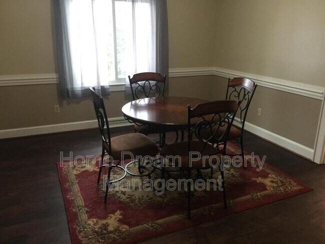 Photo - 842 Spring Valley Dr