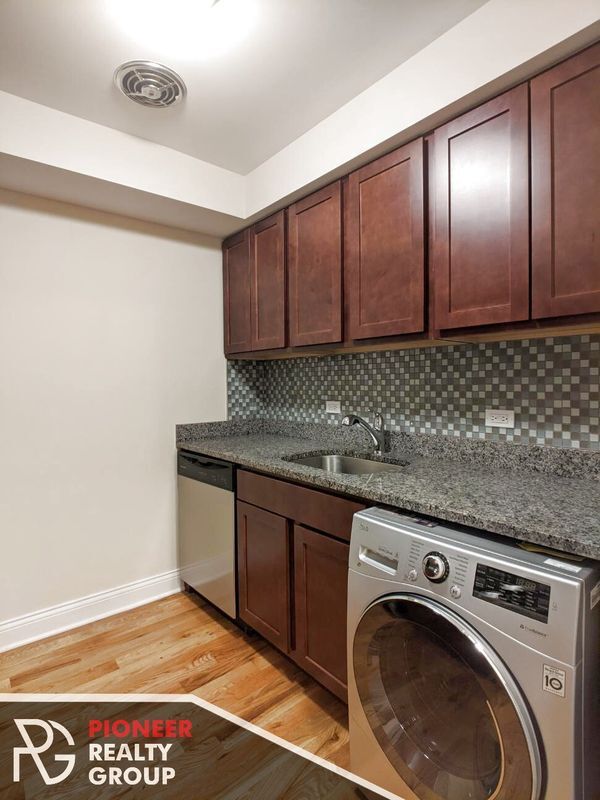 Photo - 555 W Arlington Pl Unit 306