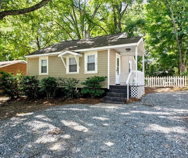 Building Photo - 2712 Ludwig St
