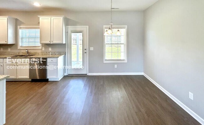 Photo - 1207 Trestle Dr