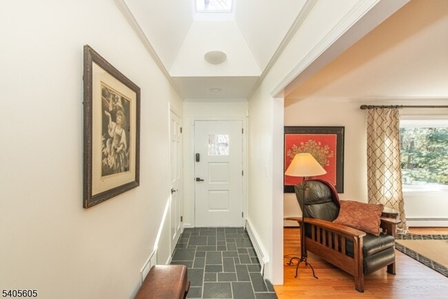 Photo - 237 Morris Ave