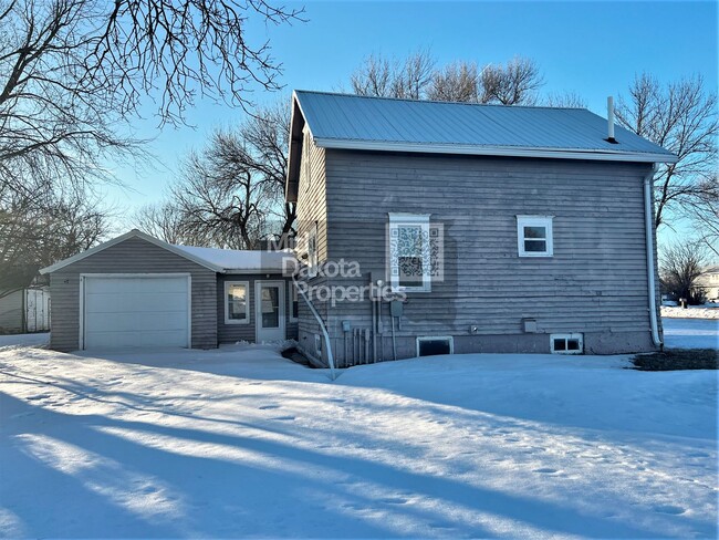 Photo - 510 E Maple-2 bedroom house