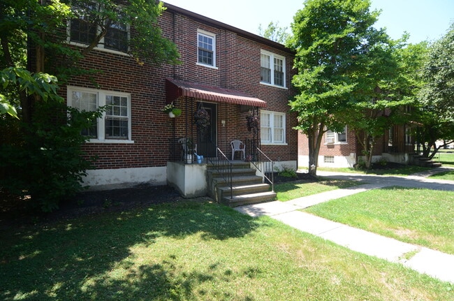 1657 Cedar Ave Unit 3