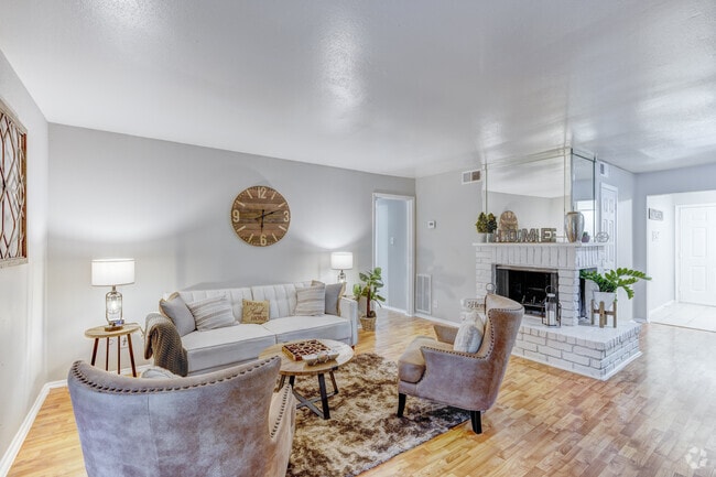 2BR, 2BA - 1,113SF - Living Room