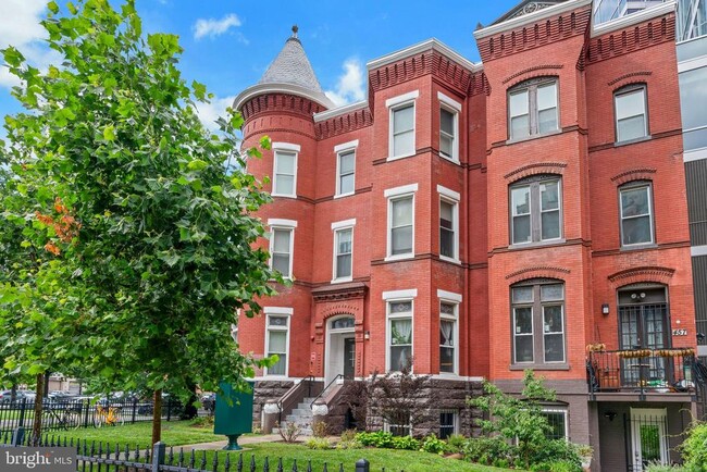 Photo - 459 Massachusetts Ave NW Apartamento Unidad B1