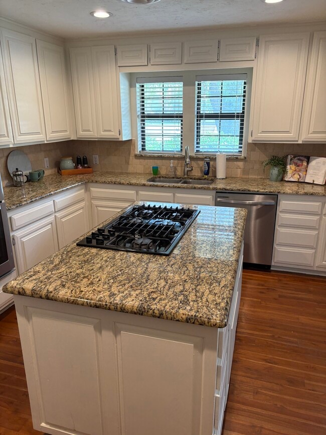 Photo - 3644 W Seminary Dr