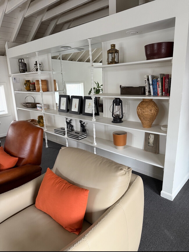 Photo - 3043 Wold Ave