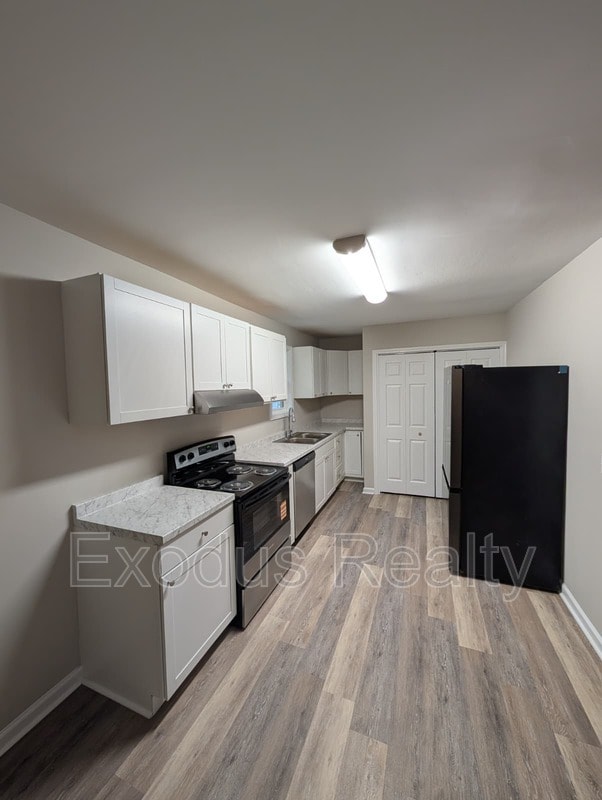 Photo - 414 Maple Ave