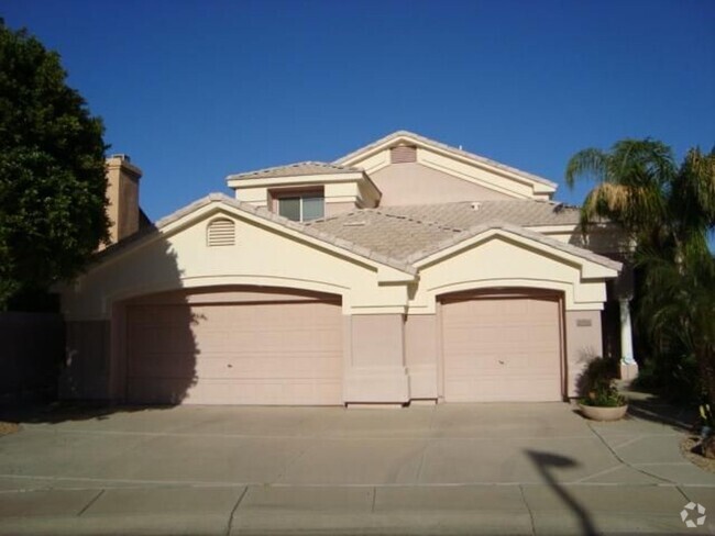 Building Photo - Gorgeous 4 Bed 3 Bath 3 Car Garage home wi...