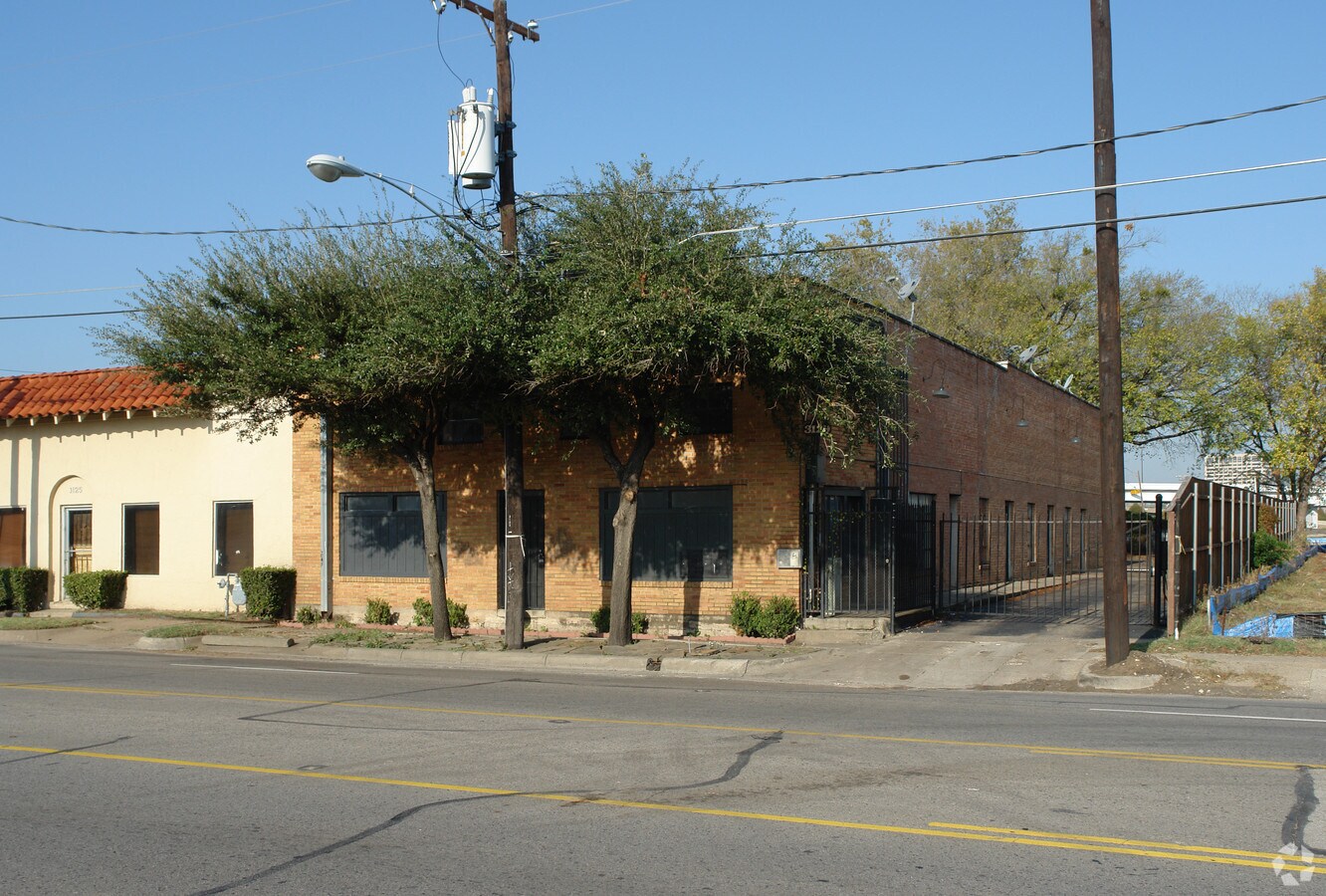 Ross Lofts - Ross Lofts