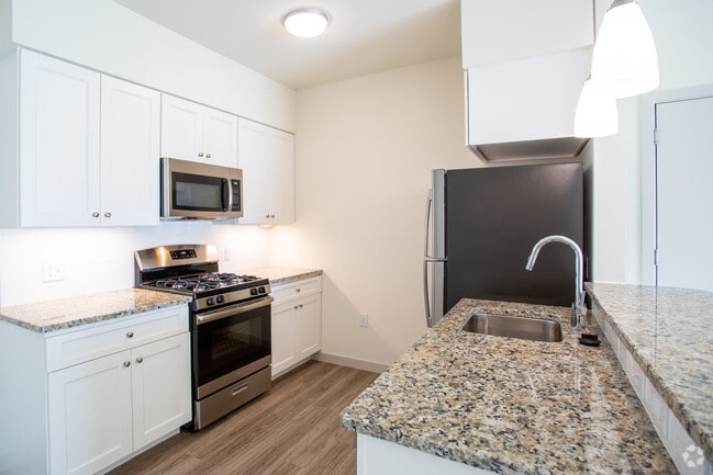 Kitchen - The Villages at Berlin