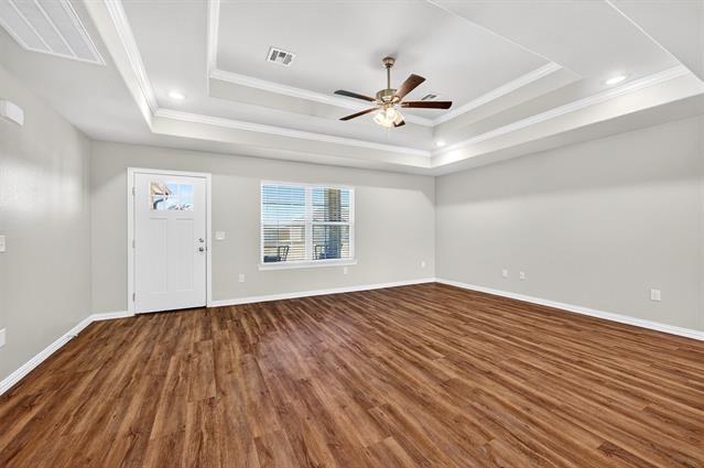 Photo - 111 Midway Mdws