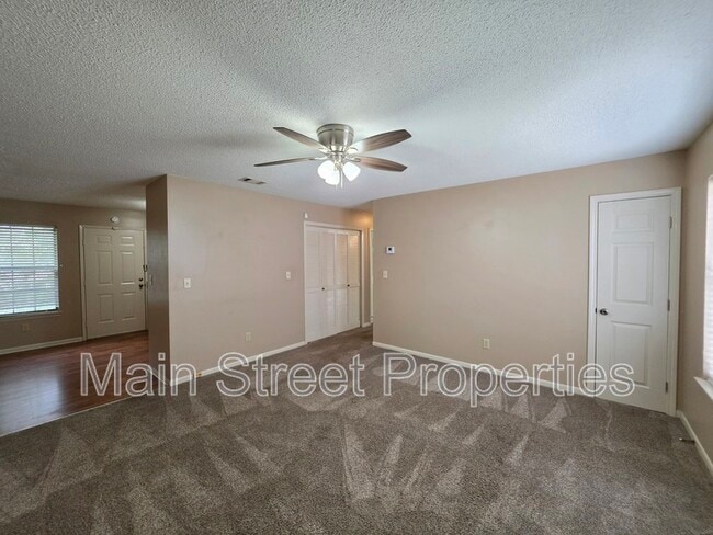 Photo - 1011 Martin Luther King JR Dr Unit B