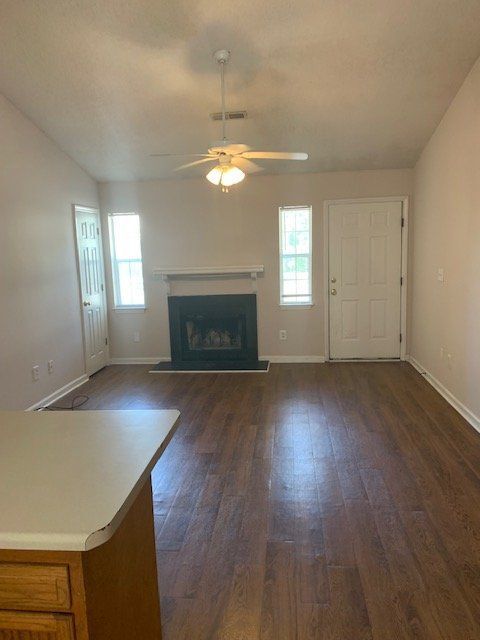 Photo - 2002 River Dr