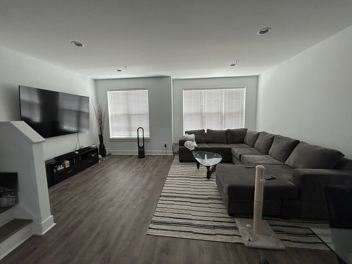 Photo - 7311 Arlington Blvd (Falls Church, VA)