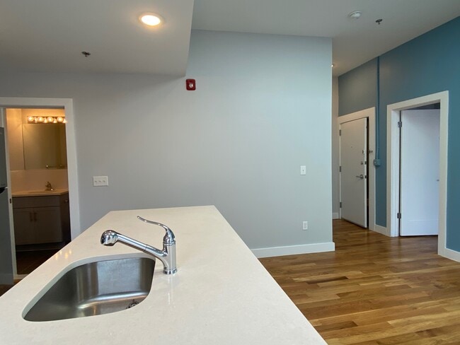 Photo - 2040 Kennedy